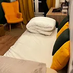 Un A Cote De La Cite Florale