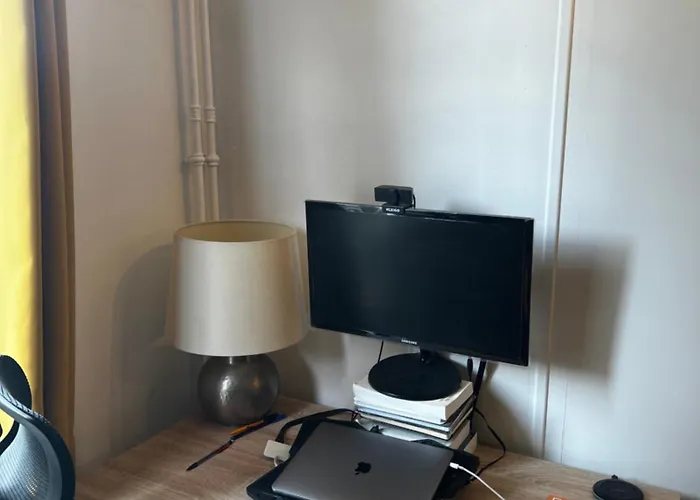 Appartement Un à Côté De La Cité Florale *