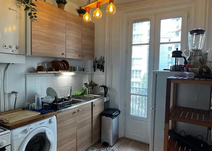 Un à Côté De La Cité Florale *