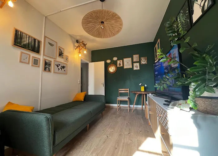 Un à Côté De La Cité Florale Appartement