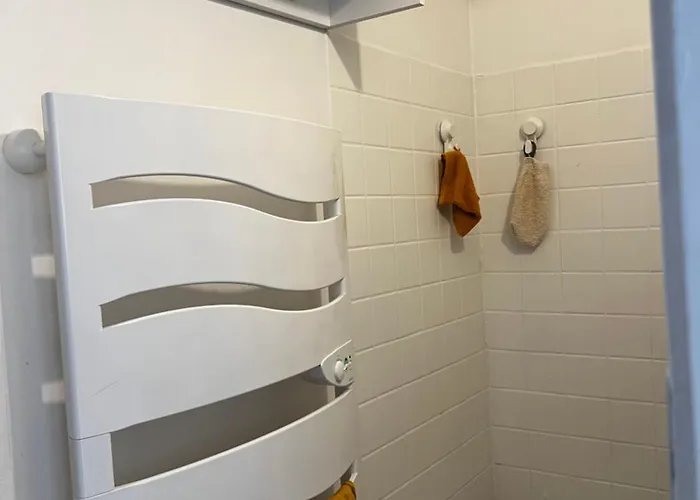 Un à Côté De La Cité Florale Appartement